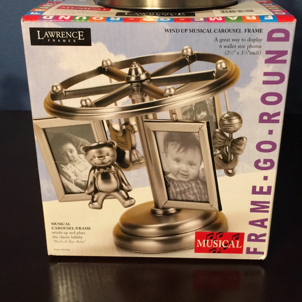 Musical Carousel Frame - Picture 3 of 3